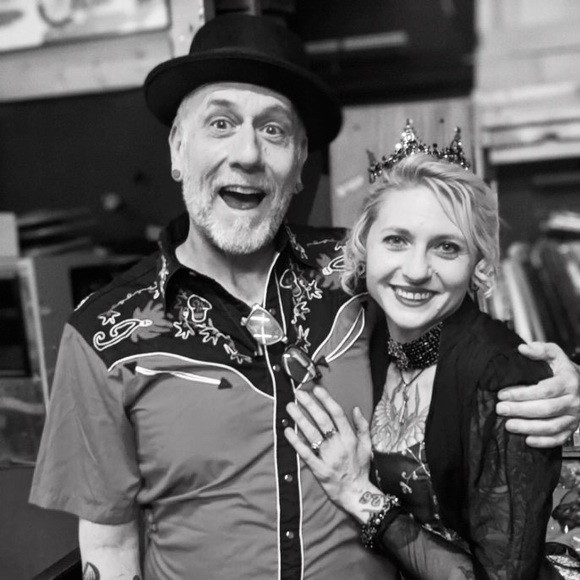 Meet your Posher, Jessica - Picture 5 of 6